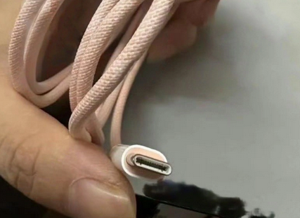 珲春苹果15维修店分享iPhone15USB-C数据线长啥样